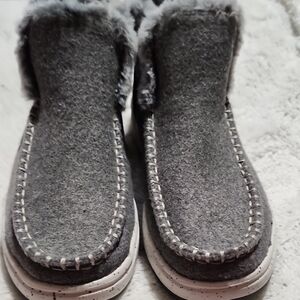 Skechers BOBS Gray Memory Foam Boots